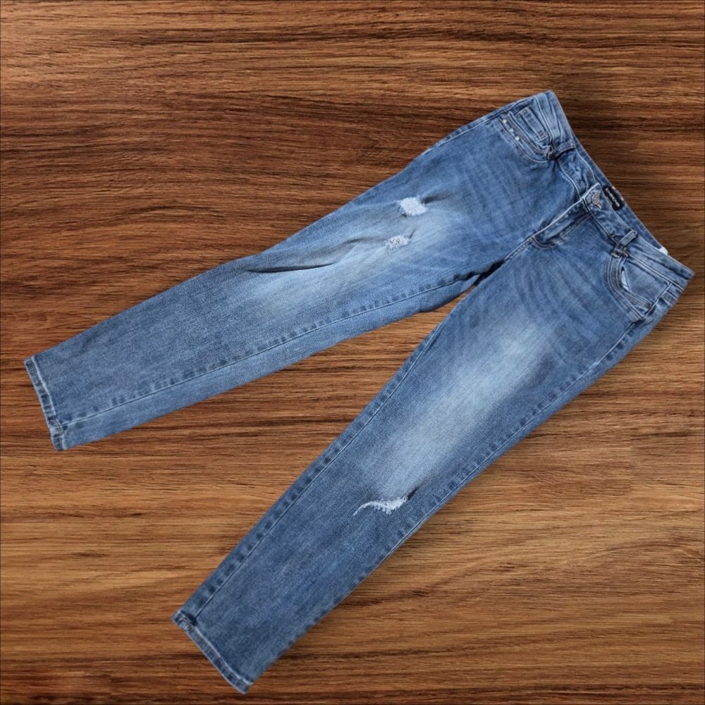 Bebe Stretch Straight Leg Crop Jeans with Rhinestone Pocket